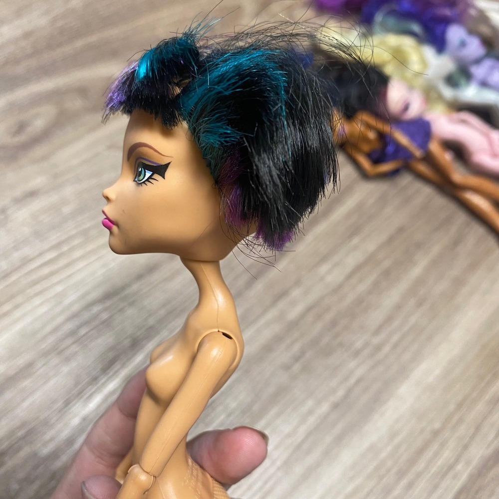 Mattel Monster High Cleo de Nile G1 2008 Nude Doll Trimmed Hair - Picture 3 of 13